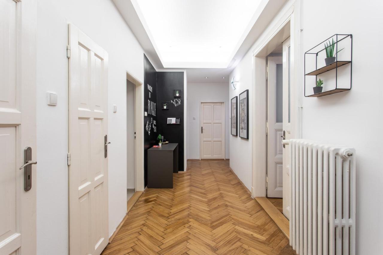 Spacious Apartments Near The River Prague Luaran gambar