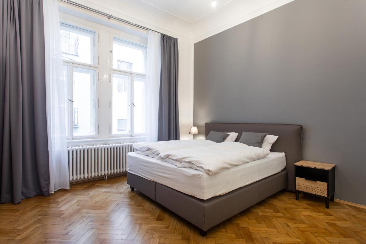 Spacious Apartments Near The River Prague Luaran gambar